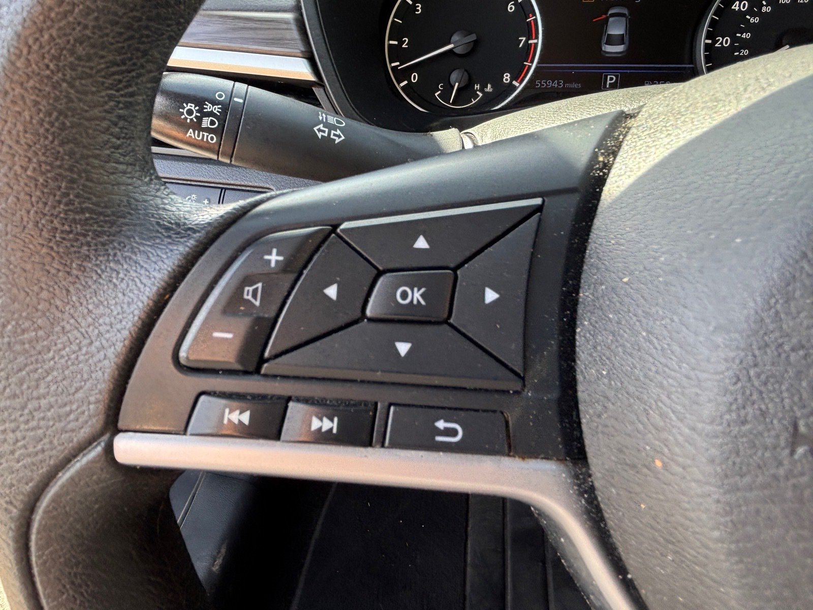 Used 2024 Nissan Altima 2.5 SV AWD/4WD image 22
