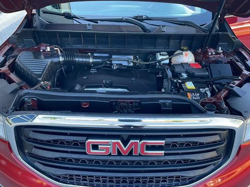 Used 2019 GMC Acadia SLE FWD image 27