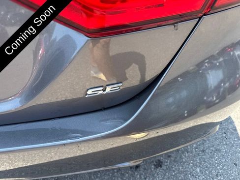 Used 2020 Toyota Camry SE FWD image 62