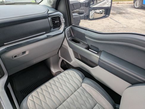 Used 2022 Ford F150 Limited image 19