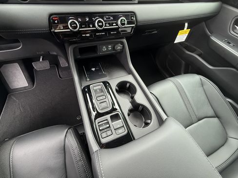 New 2025 Honda Pilot EX-L image 21