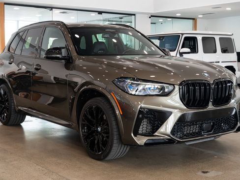 Used 2022 BMW X5 M w/ Competition Package 2 AWD/4WD image 3