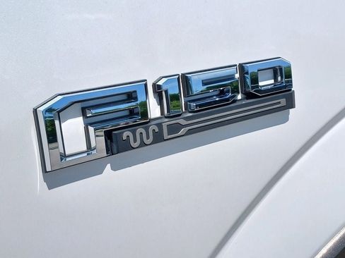 Used 2019 Ford F150 King Ranch w/ Equipment Group 601A Luxury AWD/4WD image 6