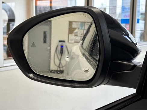 Used 2024 Alfa Romeo Stelvio Veloce image 8