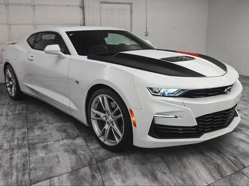 Used 2023 Chevrolet Camaro SS image 3