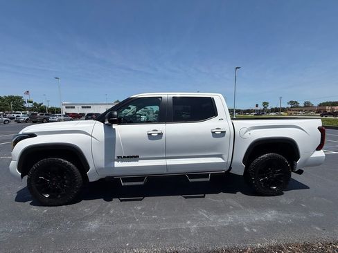 Used 2024 Toyota Tundra SR5 w/ SR5 Premium Package AWD/4WD image 5
