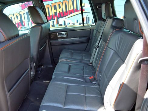 Used 2009 Lincoln Navigator L Base 4x2 4dr SUV image 12