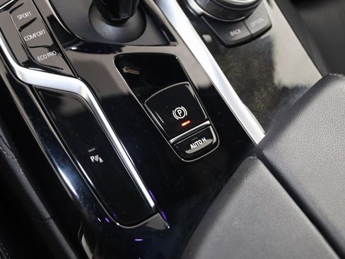 Used 2023 BMW 540i xDrive w/ M Sport Package image 29