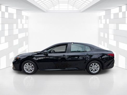 Used 2025 Toyota Camry LE w/ Convenience Package FWD image 3