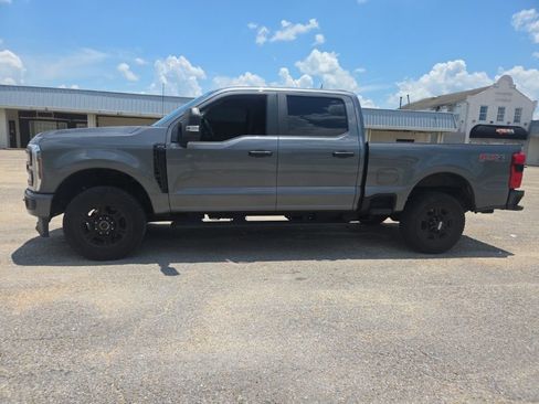 Used 2024 Ford F250 XL w/ STX Appearance Package AWD/4WD image 4