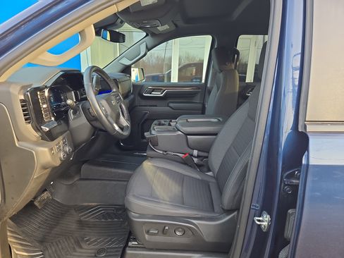 Certified 2023 Chevrolet Silverado 1500 RST image 5