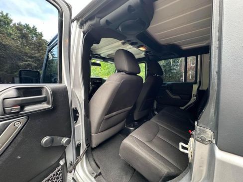 Used 2014 Jeep Wrangler Unlimited Sport AWD/4WD image 19