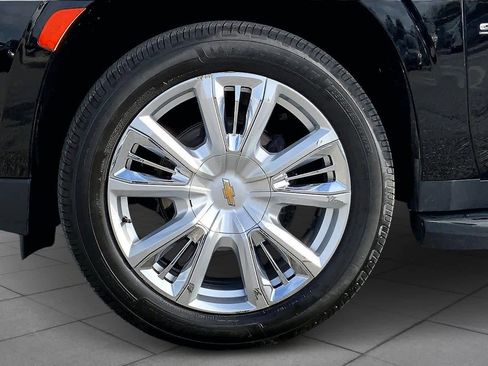 Used 2021 Chevrolet Suburban High Country image 10