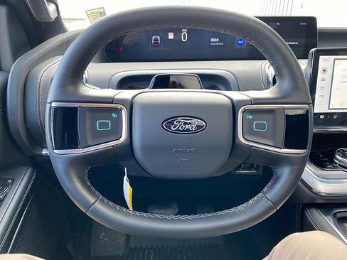 New 2026 Ford Expedition Max Platinum w/ Stealth Performance Package AWD/4WD image 21