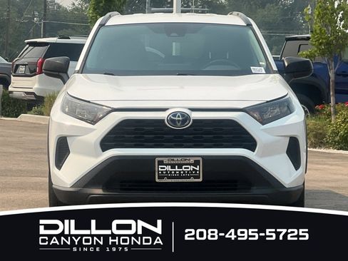 Used 2022 Toyota RAV4 LE AWD/4WD image 11