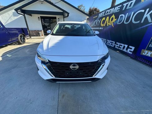Used 2025 Nissan Sentra SV FWD image 13