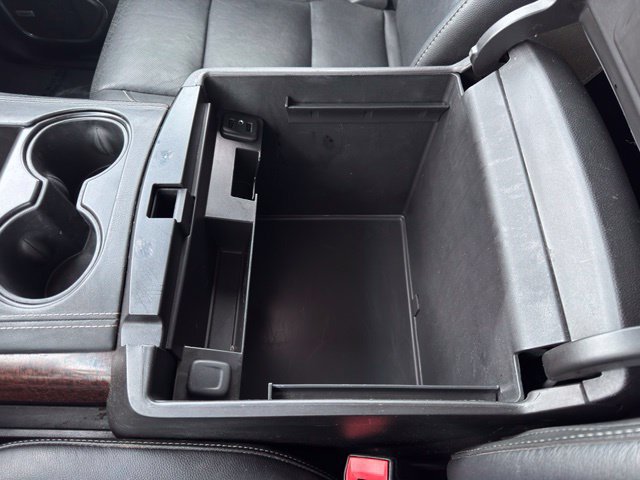 Used 2017 GMC Yukon SLT AWD/4WD image 22