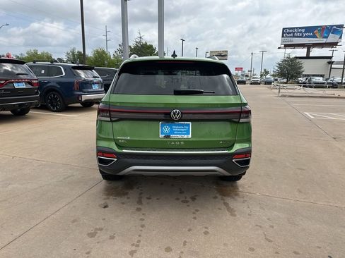 Used 2025 Volkswagen Taos SEL AWD/4WD image 6