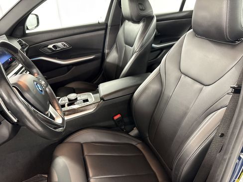 Used 2023 BMW 330e w/ Premium Package RWD image 5