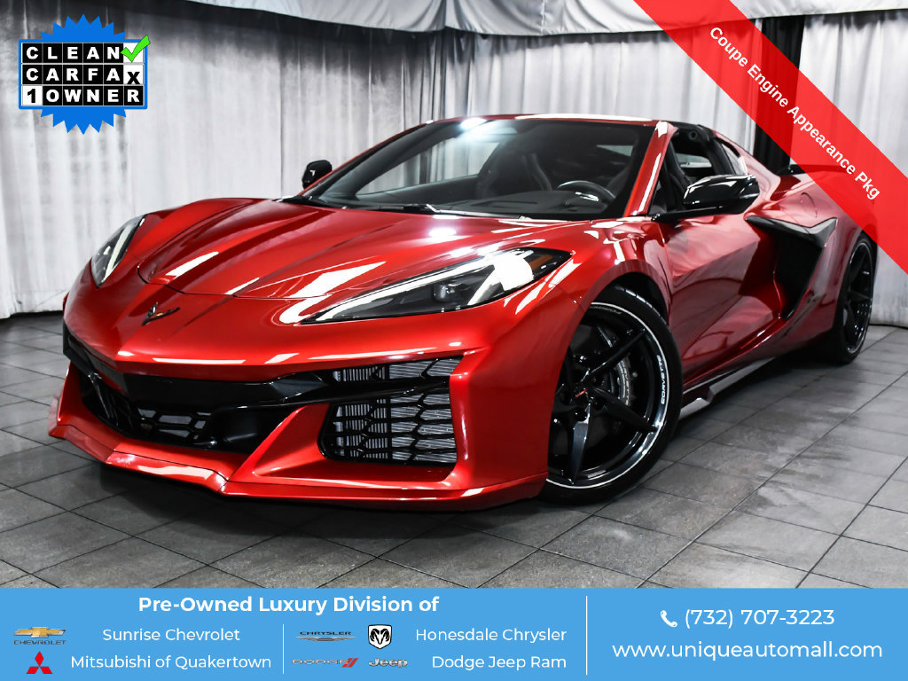 Used 2025 Chevrolet Corvette E-Ray AWD/4WD image 1