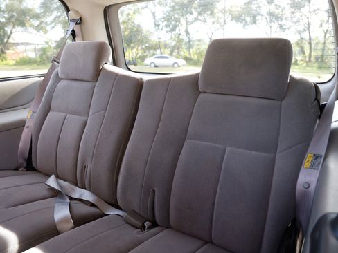 Used 2004 Oldsmobile Silhouette GL image 22