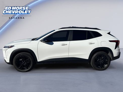 Used 2025 Chevrolet Trax ACTIV w/ Driver Confidence Package image 2