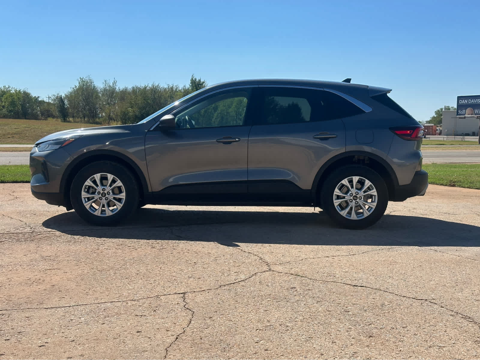 Used 2023 Ford Escape Active AWD/4WD image 11