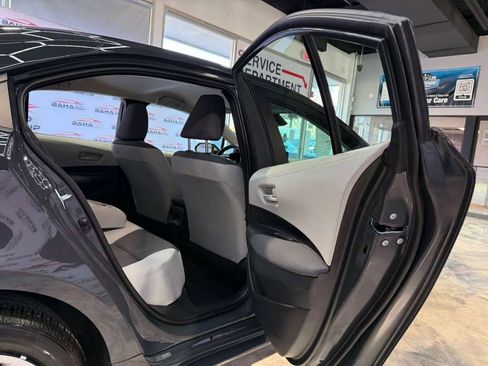 Used 2026 Toyota Corolla LE image 35