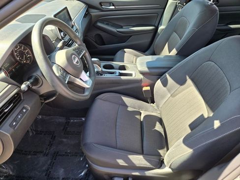 Certified 2025 Nissan Altima 2.5 SV FWD image 10