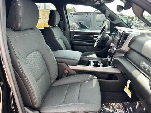New 2026 RAM 1500 Big Horn AWD/4WD image 13