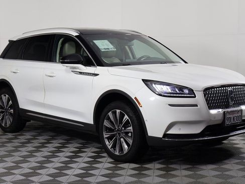 Used 2022 Lincoln Corsair Reserve w/ Equipment Group 201A image 3