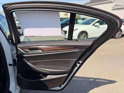 Used 2019 BMW 530i xDrive w/ Convenience Package AWD/4WD image 27