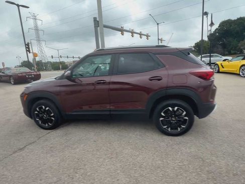 Used 2023 Chevrolet TrailBlazer LT w/ Convenience Package AWD/4WD image 5