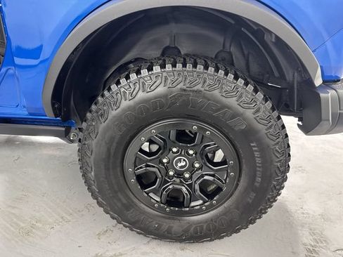 Used 2023 Ford Bronco Badlands w/ Sasquatch Package AWD/4WD image 6