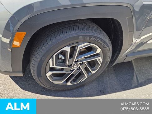 Used 2025 Hyundai Tucson Limited AWD/4WD image 3