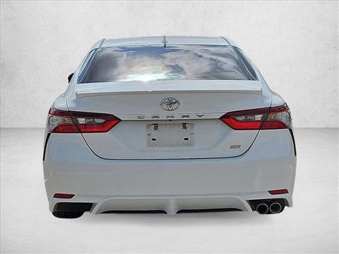 Used 2021 Toyota Camry SE image 6