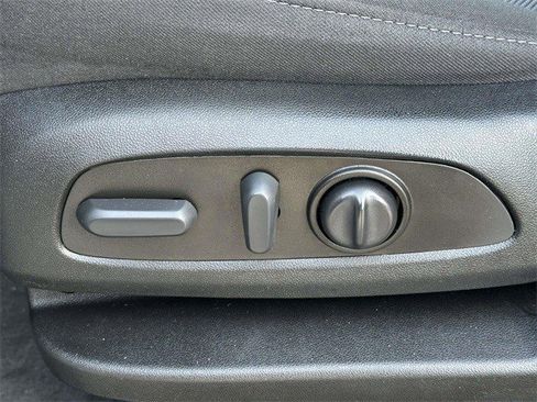 Certified 2023 Chevrolet Traverse RS image 26