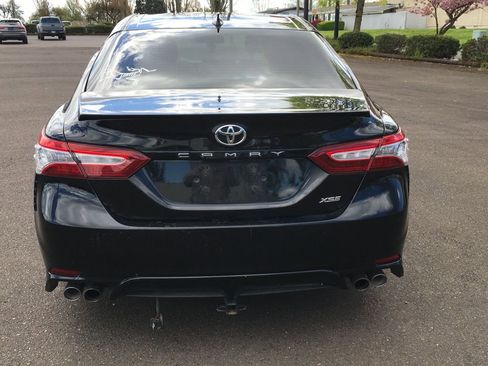 Used 2020 Toyota Camry XSE image 6