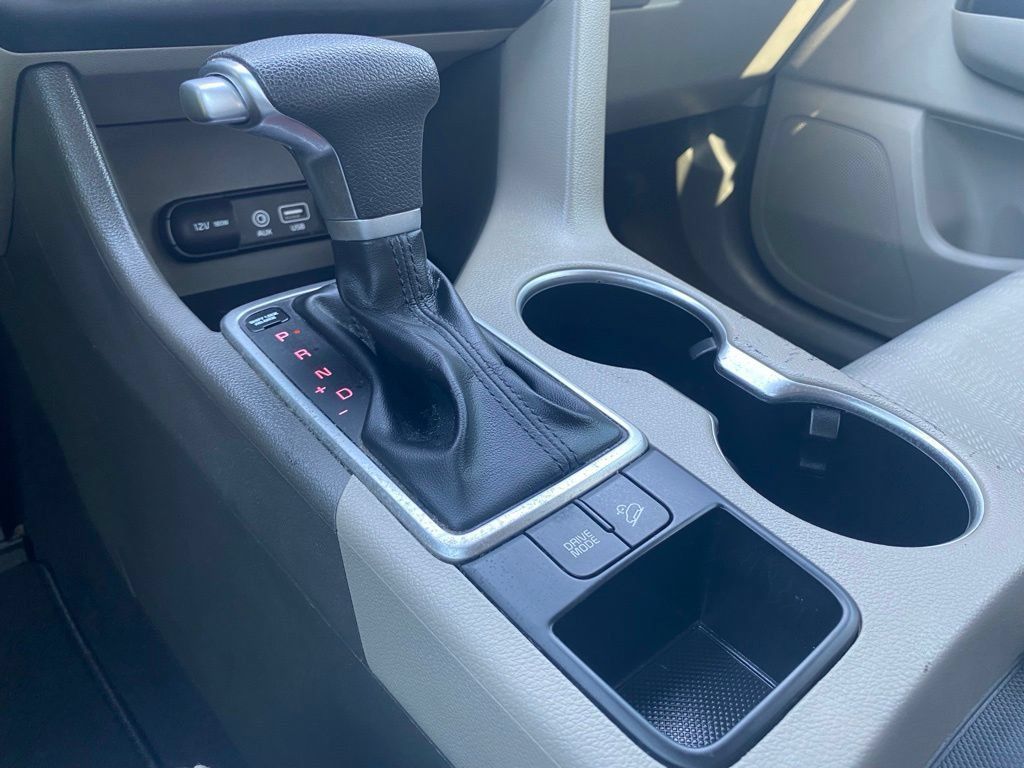 Used 2019 Kia Sportage LX FWD image 17