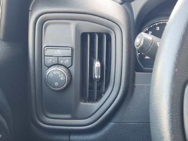 Used 2026 Chevrolet Silverado 1500 Custom w/ Turbomax Blackout Package RWD image 23