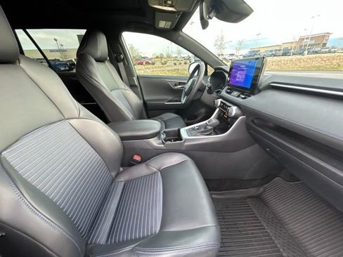 Used 2025 Toyota RAV4 XSE AWD/4WD image 37
