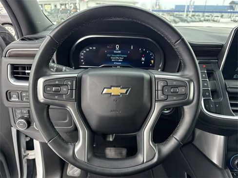 Used 2024 Chevrolet Suburban LT image 17