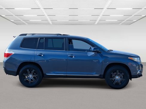 Used 2012 Toyota Highlander 4WD image 6