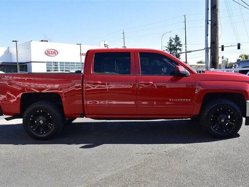 Used 2018 Chevrolet Silverado 1500 LT w/ LT Eassist Package image 6