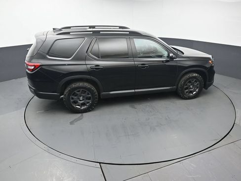 Certified 2023 Honda Pilot TrailSport image 40