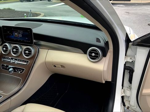 Used 2021 Mercedes-Benz C 300 4MATIC Sedan image 19