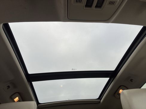 Used 2011 Cadillac SRX Luxury w/ LPO, Protection Package image 18