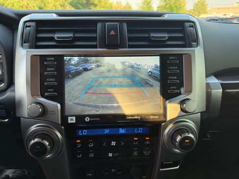 Used 2021 Toyota 4Runner Limited AWD/4WD image 29