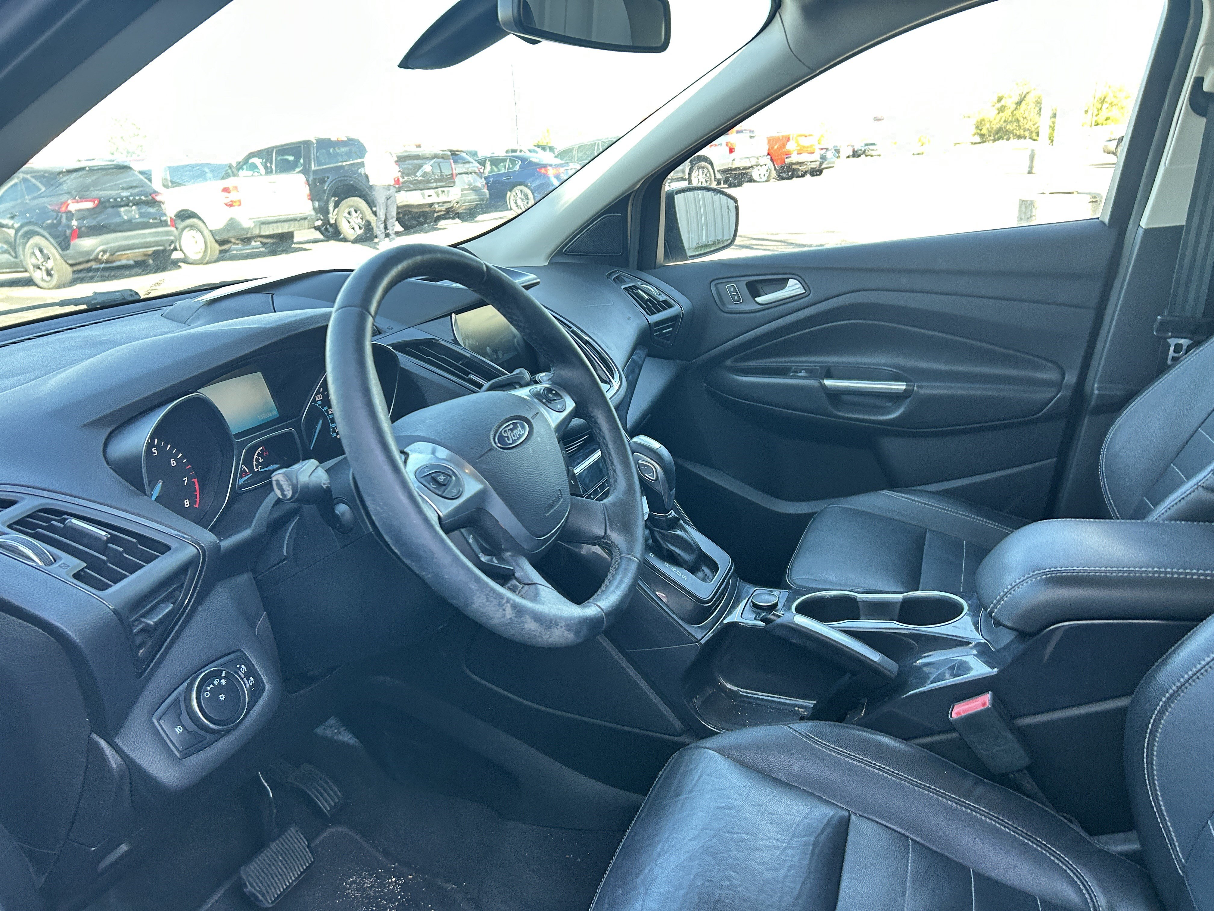Used 2014 Ford Escape Titanium w/ Equipment Group 401A FWD image 8