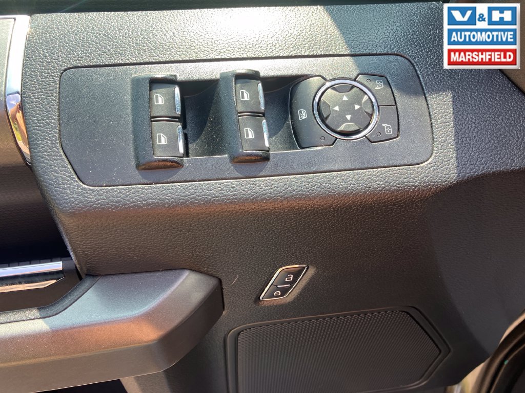 Used 2015 Ford F150 XLT w/ Equipment Group 301A Mid AWD/4WD image 18